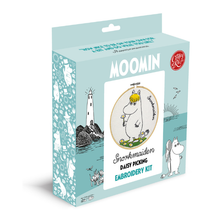 Moomin Embroidery Kit - Snorkmaiden Daisy Picking