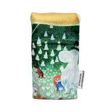 Moomin Dangerous Journey Shopper - in use