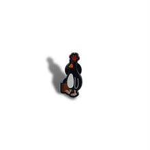 Pin Badge - Wallace & Gromit (Feathers McGraw)