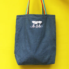 Peanuts Be Happy Tote - embroidered text detail