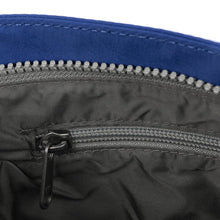 Kennington B Crossbody Sustainable Medium Burnt Blue