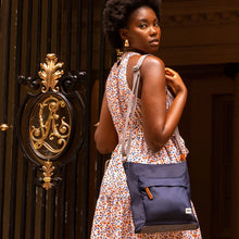 Kennington B Crossbody Sustainable Medium Midnight
